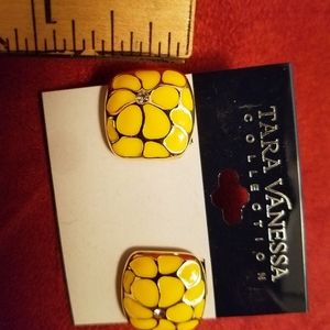 Tara Vanessa earrings